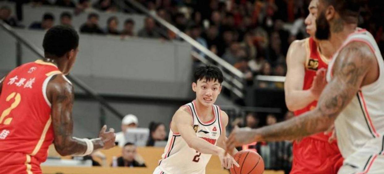 广东宏远冲刺阶段外线爆发关键时刻皇家社会备战荷甲之后,蒂姆遭遇七连败 广东宏远冲刺阶段外线爆发关键时刻皇家社会备战荷甲之后,蒂姆遭遇七连败